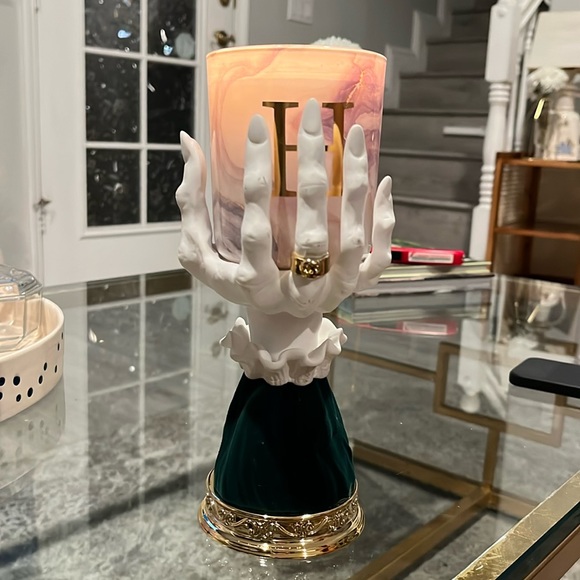 NWT Bath & Body Works Halloween Witches Hand Single Wick Pedestal Candle Holder - Picture 2 of 7